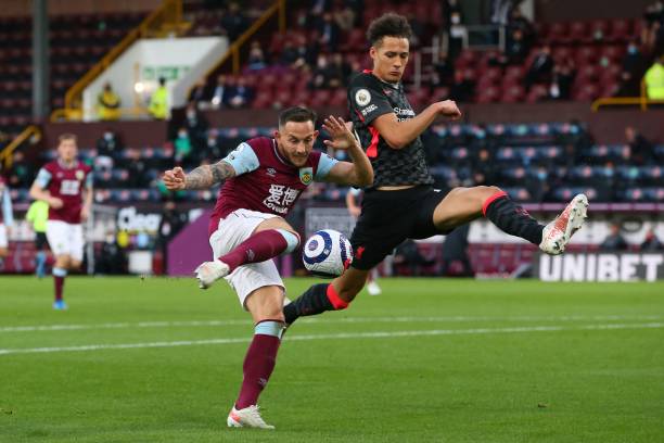 激发球迷热 激发球迷热